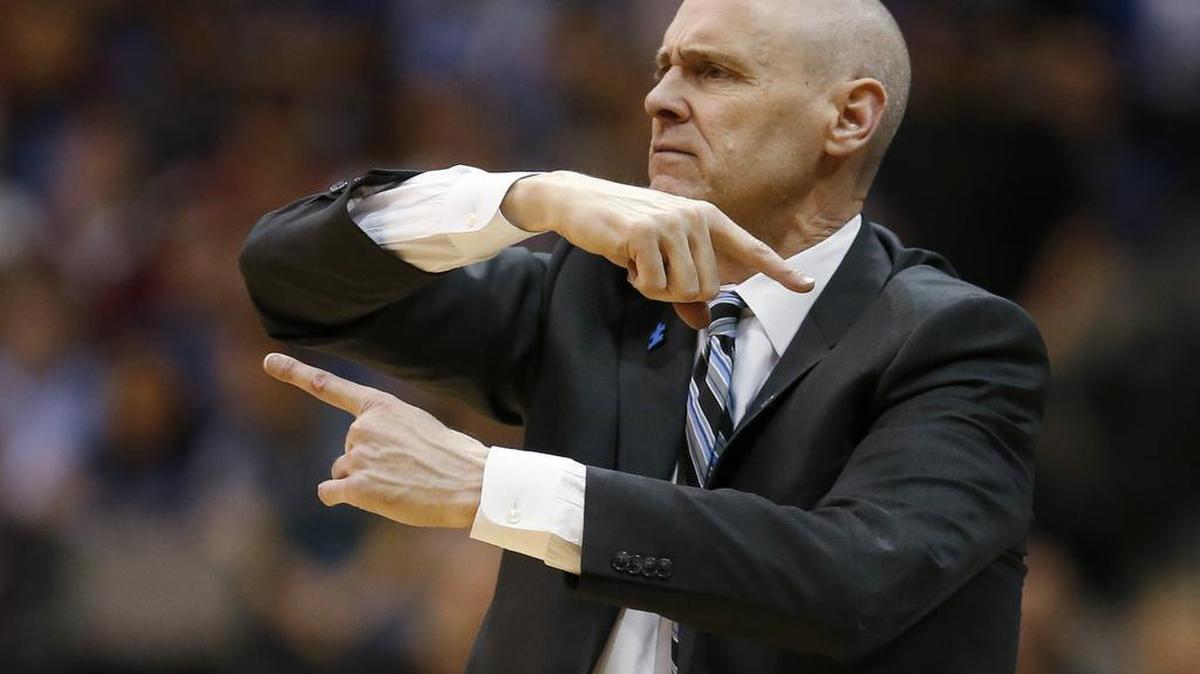 Dallas Mavericks coach Rick Carlisle signals his players during the second half against the Houston Rockets on Wednesday. The Mavericks won 88-86.