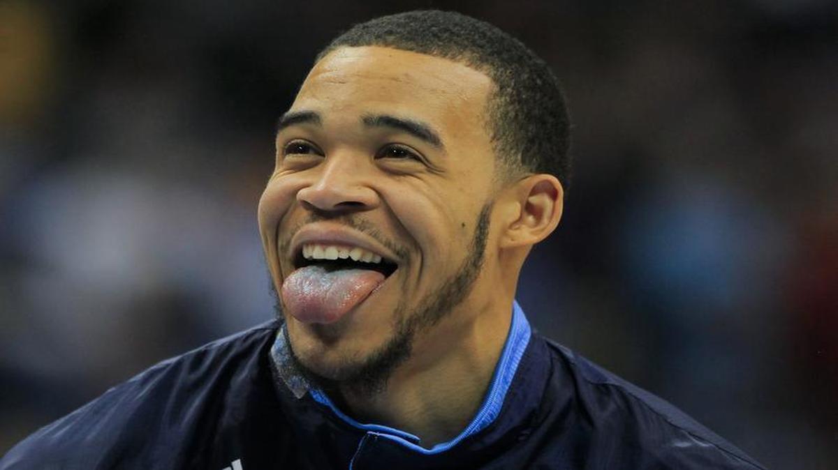 
Center JaVale McGee, a seven-year NBA veteran, signed with the Dallas Mavericks.
