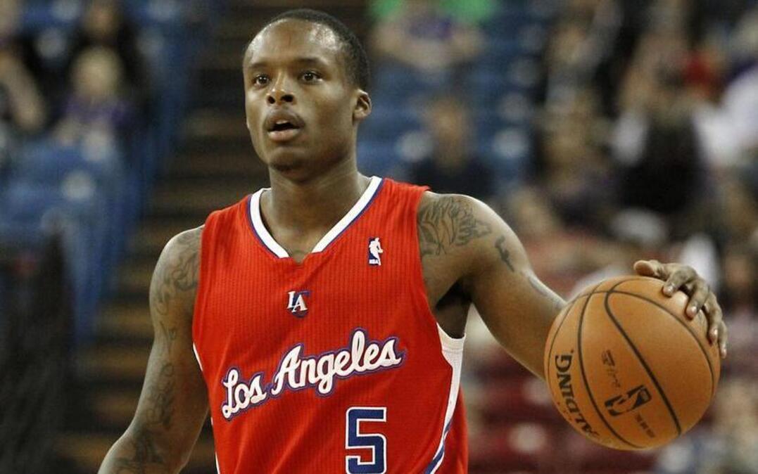 Maalik Wayns was in the NBA with the Los Angeles Clippers and Philadelphia 76ers from 2012-14 and played in Israel last season.