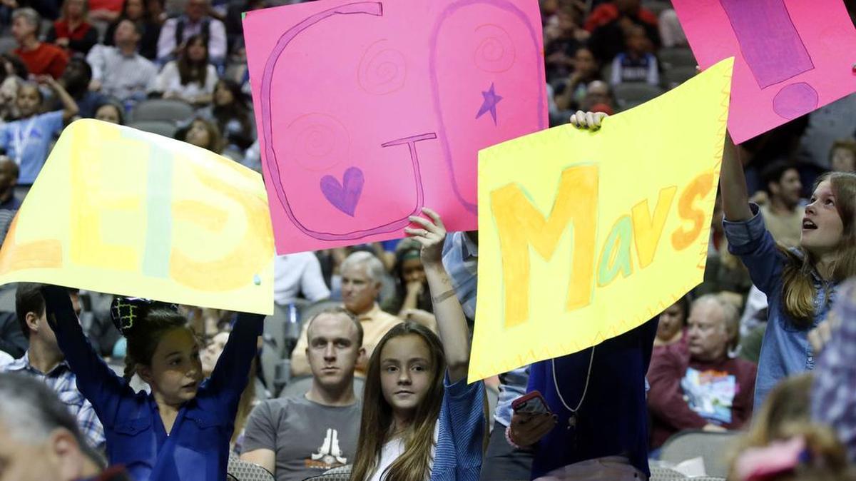 Dallas Mavericks fans will have an opportunity to participate in an in-game raffle beginning with Sunday’s game against Minnesota at the American Airlines Center.