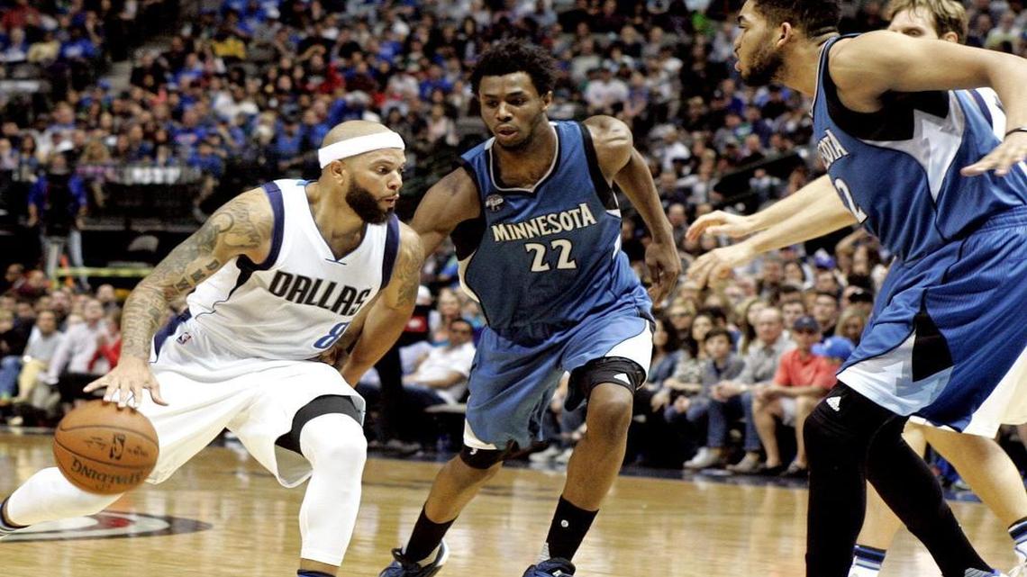Dallas Mavericks point guard Deron Williams is recovering from off-season hernia surgery.