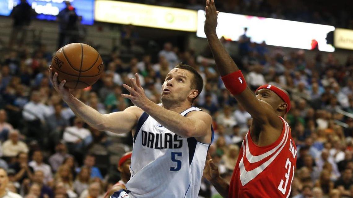 J.J. Barea, left, seen driving past Jason Terry, has averaged 24.2 points a game in the past five games for Dallas.