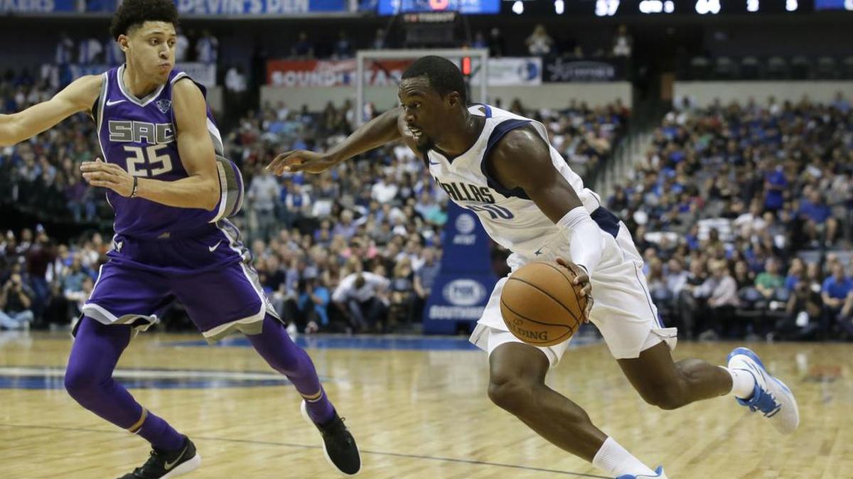 Dallas’ forward Harrison Barnes finally found his stroke in the fourth quarter of the Mavericks 93-88 loss to the Sacramento Kings. (AP Photo/LM Otero)