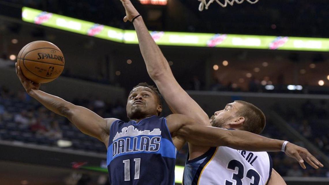The Mavericks’ 6-foot rookie guard Yogi Ferrell had no problem attacking the rim and Marc Gasol, the Memphis Grizzlies’ 7-1 center and former NBA Defensive Player of the Year.
