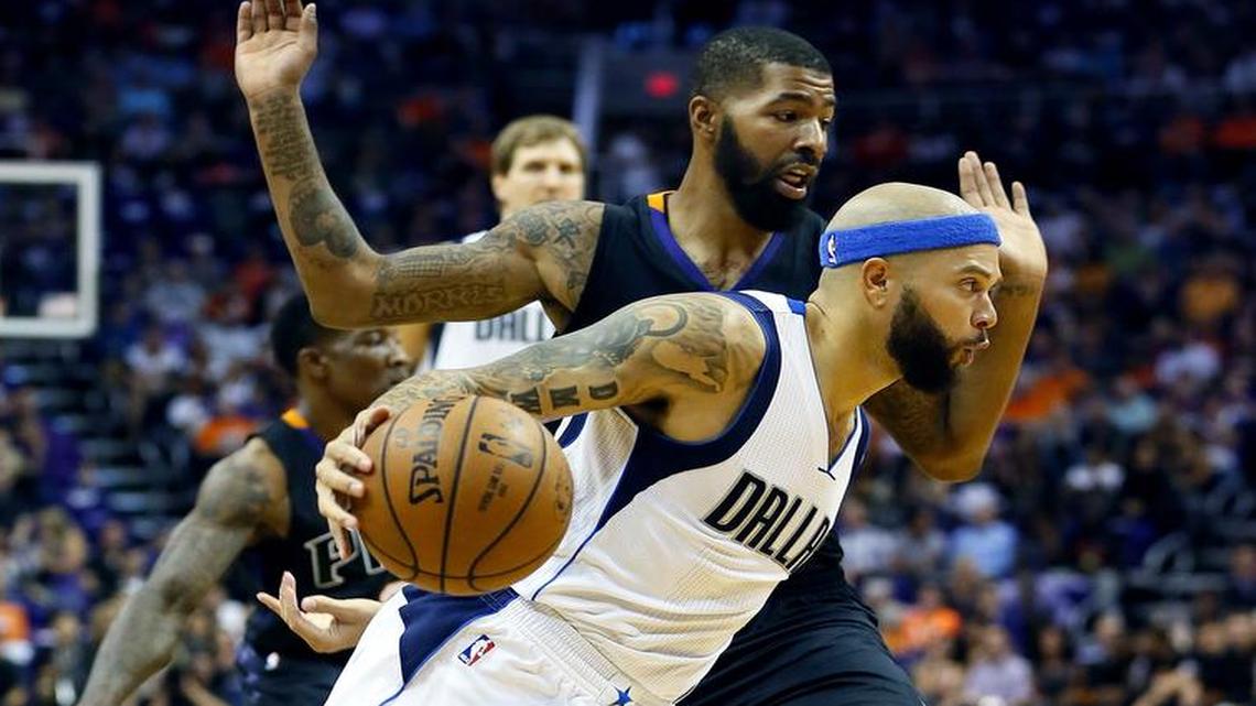 Mavs guard Deron Williams was held out against the Clippers after he injured his knee in the season opener.