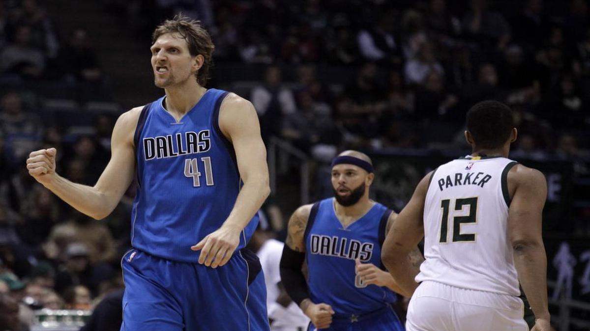 Dirk Nowitzki, left, and the Mavericks know they will have to fight through a tough stretch of the schedule next week with games against the Timberwolves, Cavaliers, Thunder, Bulls and Spurs.