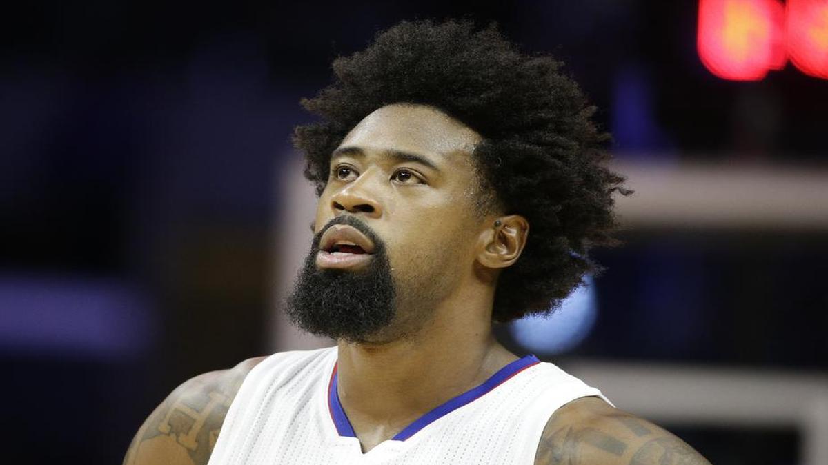 Clippers center DeAndre Jordan, who spurned the Mavericks after committing to them in free agency, faces Dallas on Thursday night in Los Angeles.
