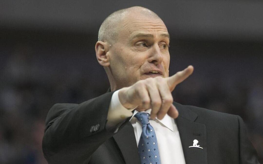 Dallas Mavericks head coach Rick Carlisle said his team will be discussing the national anthem issue.