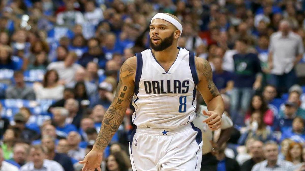 Dallas Mavericks guard Deron Williams will debut his Big D Will burger at the American Airlines Center in November.