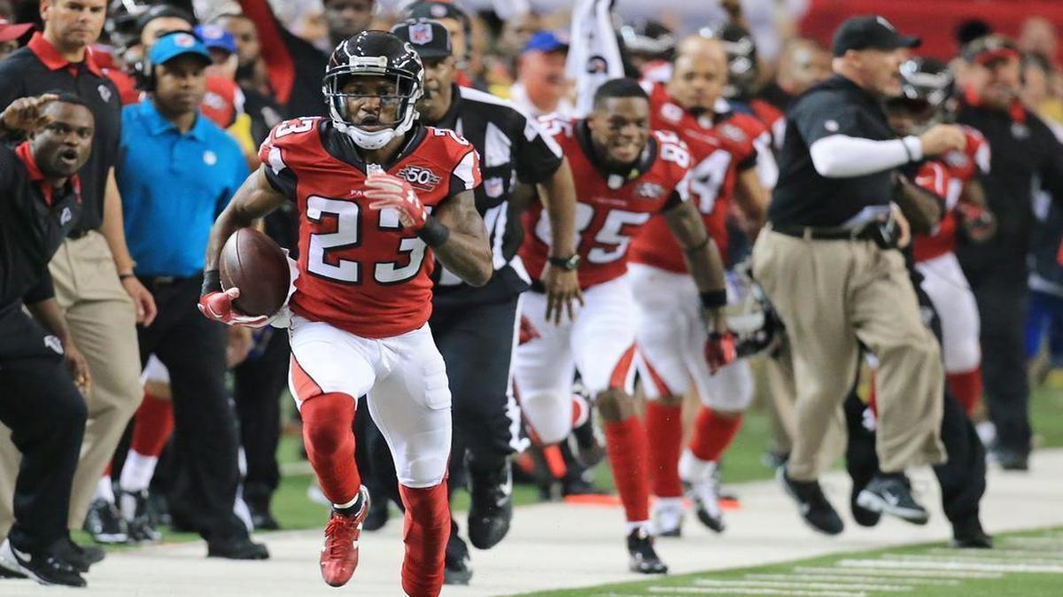 
Falcons defensive back Robert Alford returned an interception 59 yards for a touchdown in overtime against the Redskins. It was Atlanta’s fourth late-game comeback win in its 5-0 start. The Falcons visit the New Orleans Saints on Thursday night.


