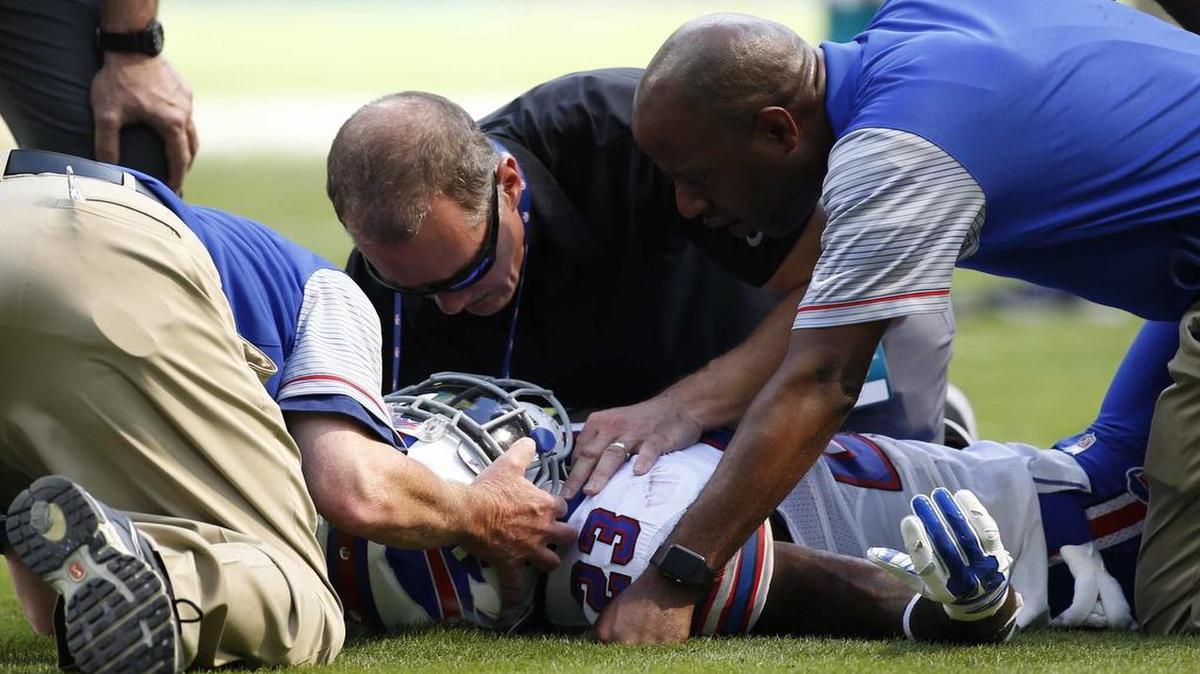 A second serious neck injury in two years threatens the career of Bills safety Aaron Williams, a former Texas Longhorns standout.