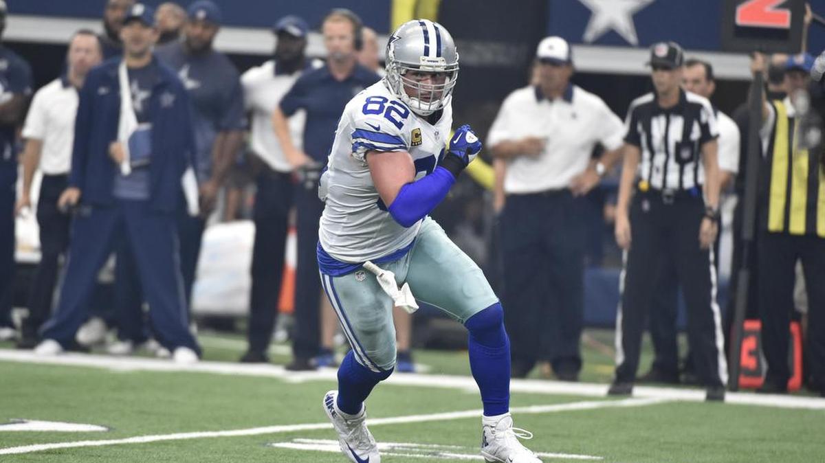 
Dallas Cowboys tight end Jason Witten played in his 190th consecutive game last week and was a big part of the offense with six catches for 65 yards.
