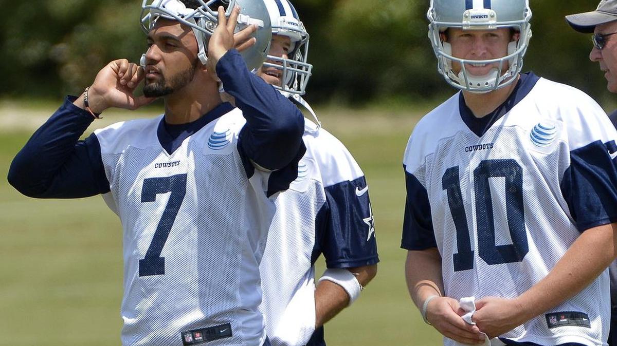 
Dallas Cowboys quarterback Jameill Showers (7) stands next to Dustin Vaughan (10) during a recent drill.
