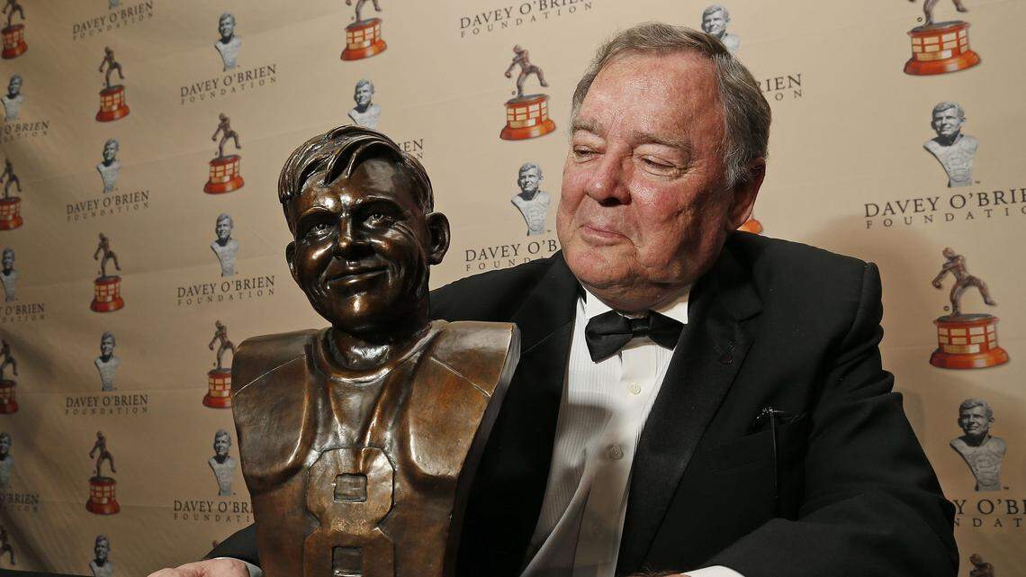 Quarterback who led Dallas Cowboys to their first Super Bowl dies at 83