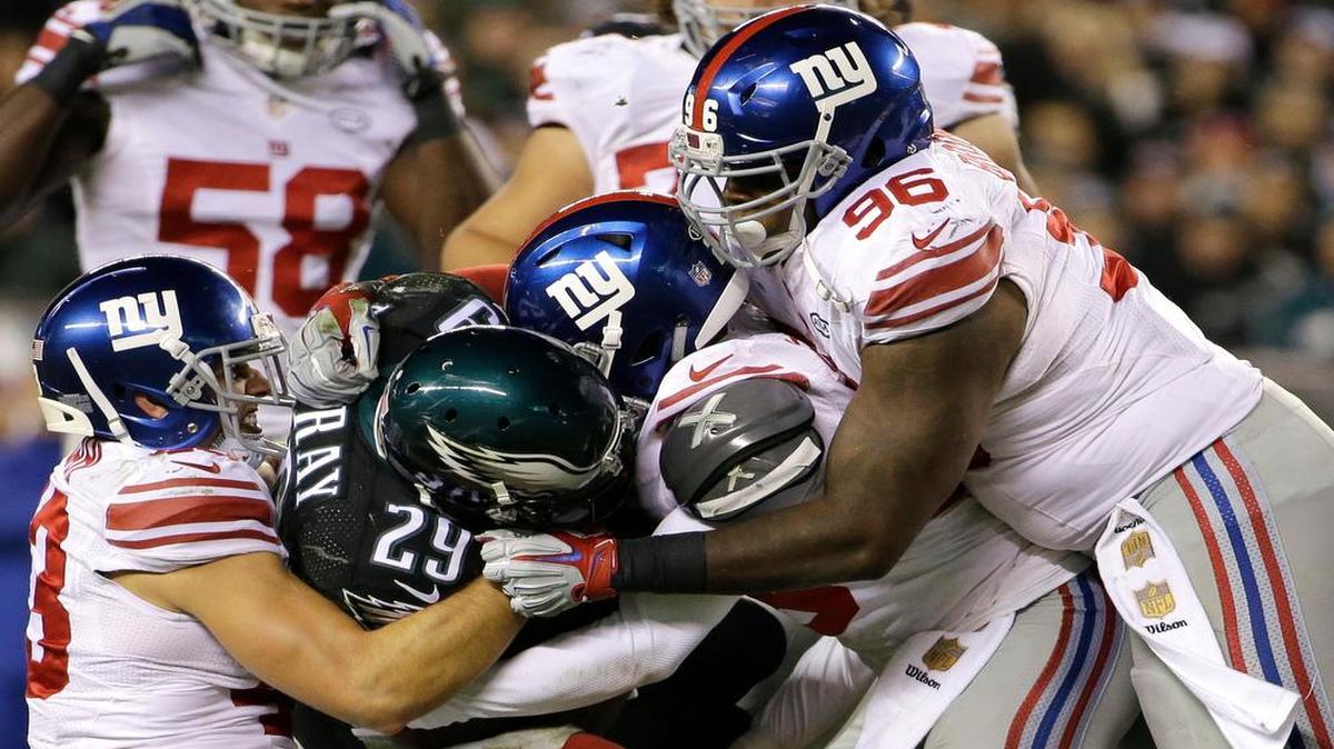 The Giants stopped the Eagles’ DeMarco Murray on this play Monday night, but they’re 27th in the NFL against the run.