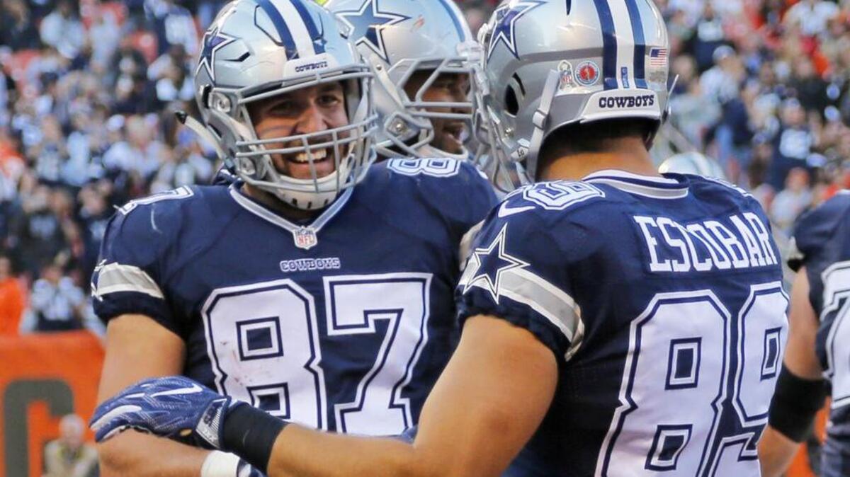 Cowboys tight end Geoff Swaim (87) will go on injured reserve with a torn pectoral muscle. Gavin Escobar (89) will move into Swaim’s role.