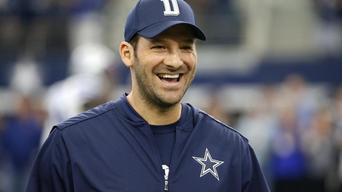 Cowboys quarterback Tony Romo remains on track in his rehab, according to the team, even though he didn’t practice Wednesday.