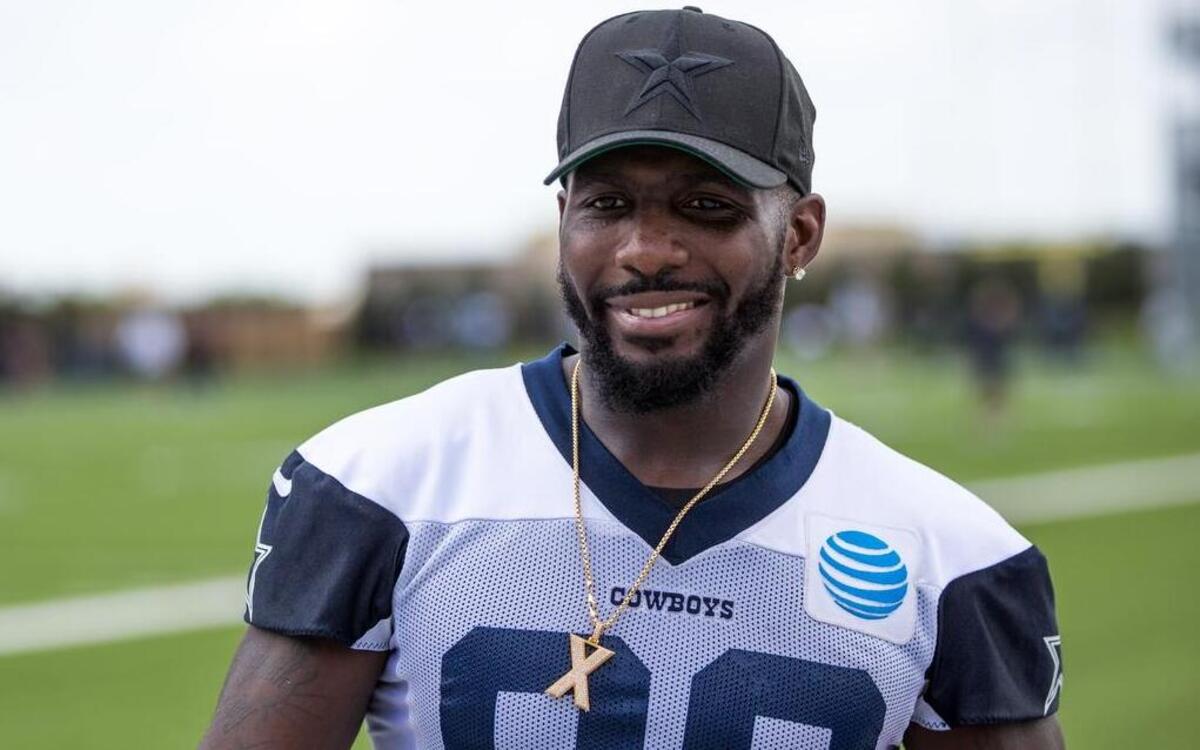 Wide receiver Dez Bryant is studying the big picture with the Dallas Cowboys and not just his side of the ball.