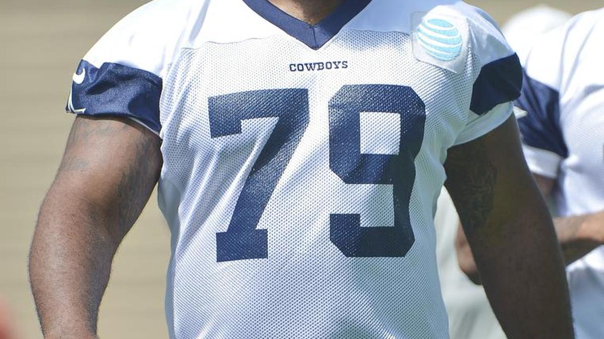 Cowboys offensive tackle Chaz Green (79) will end his season on injured reserve after undergoing back surgery Friday.