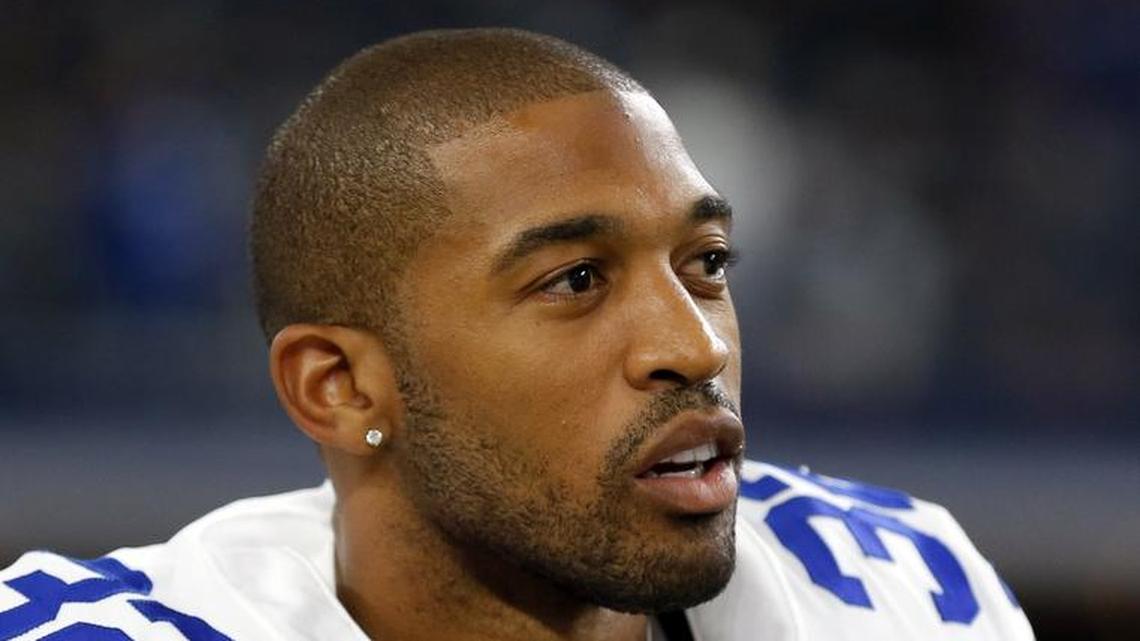 Cowboys cornerback Orlando Scandrick returned a blocked field goal 85 yards to set up a go-ahead touchdown late in the first half against the Redskins at Fed Ex Stadium on Sunday.