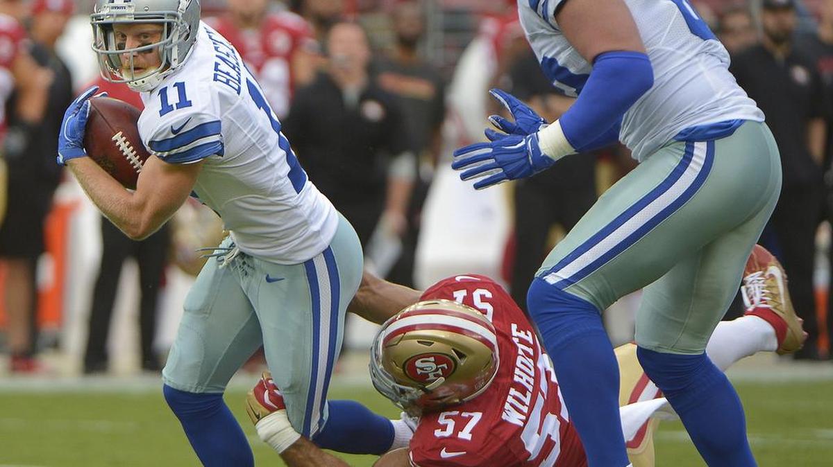 The 49ers held Cowboys wide receiver Cole Beasley (11) in check for most of the game, but he broke loose in the final 2 minutes.