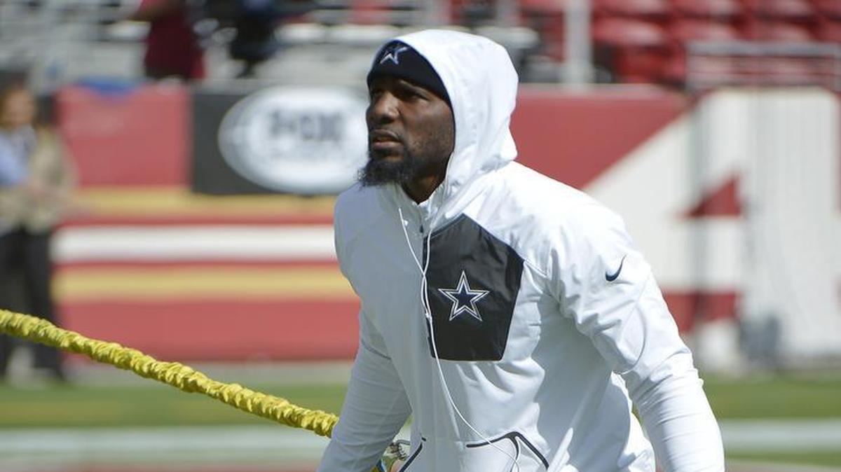 Dez Bryant did some rehab work before Sunday’s game in San Francisco.