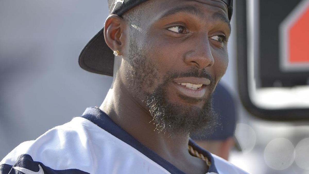 Dallas Cowboys wide receiver Dez Bryant says he owns more than 3,000 pairs of Michael Jordan brand tennis shoes.
