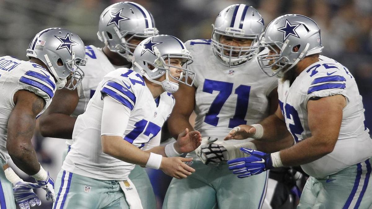 Quarterback Kellen Moore (17) saw the first regular-season action of his four-year NFL career in Saturday’s loss to the Jets. Moore will start his first game Sunday at Buffalo.