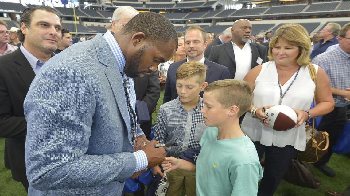 Dallas Cowboys running back Darren McFadden was the team’s offensive MVP last season.