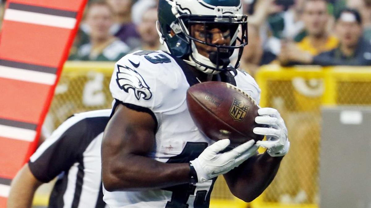 
Eagles’ RB Darren Sproles might be small in stature but he is big on production.


