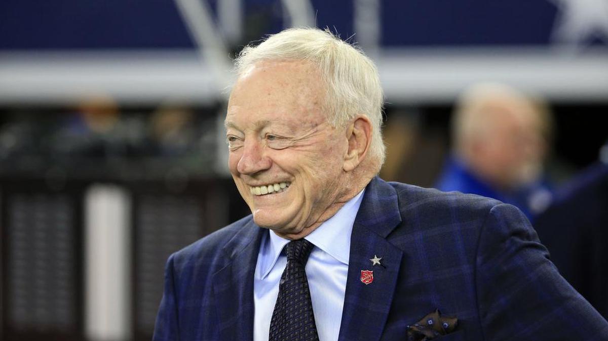 Cowboys owner Jerry Jones loves to “stir the pot” to keep his team in headlines.