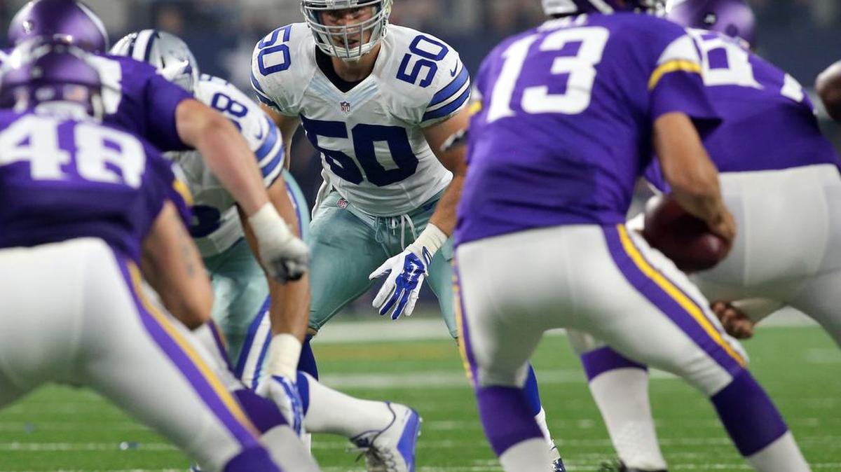 
Dallas Cowboys middle linebacker Sean Lee (50) played for a quarter in the preseason game against the Minnesota Vikings at AT&T Stadium Saturday, August 29, 2015.
