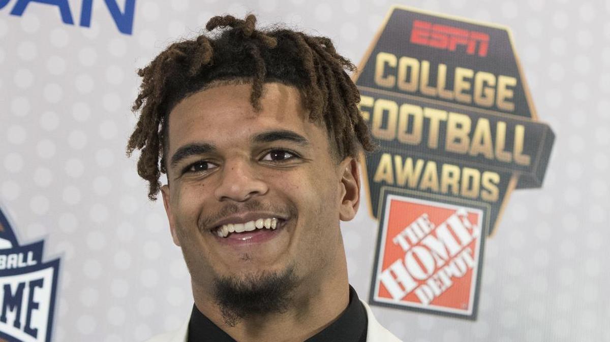 Alabama safety Minkah Fitzpatrick, winner of the Chuck Bednarik Award for defensive player of the year, is also a finalist for the Jason Witten Award.