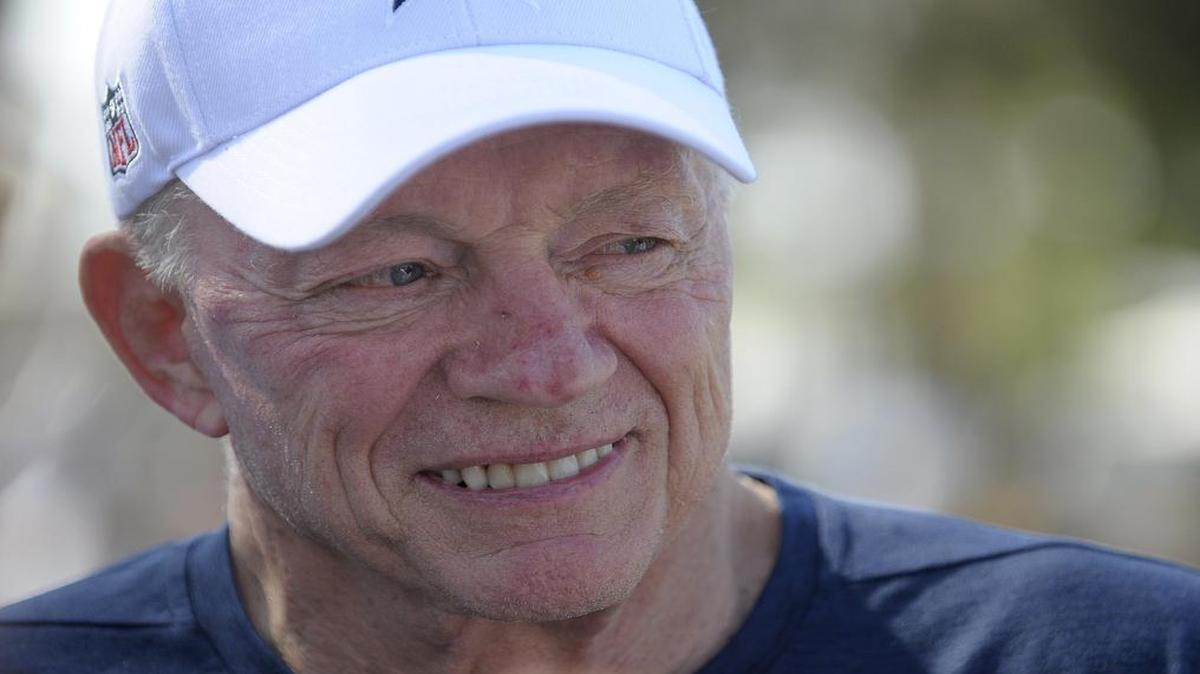 Dallas Cowboys owner Jerry Jones has a different view of Jimmy Johnson on some issues.