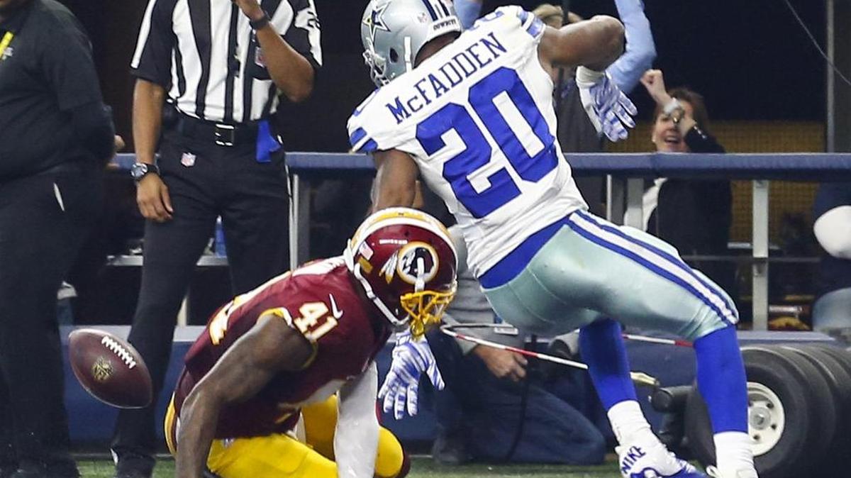 Running back Darren McFadden (20) has welcomed the competition that Ezekiel Elliott brings.