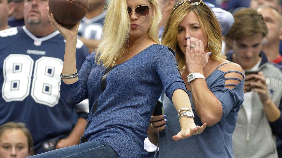 
The Dallas Cowboys have one of the largest female fan bases in the NFL.
