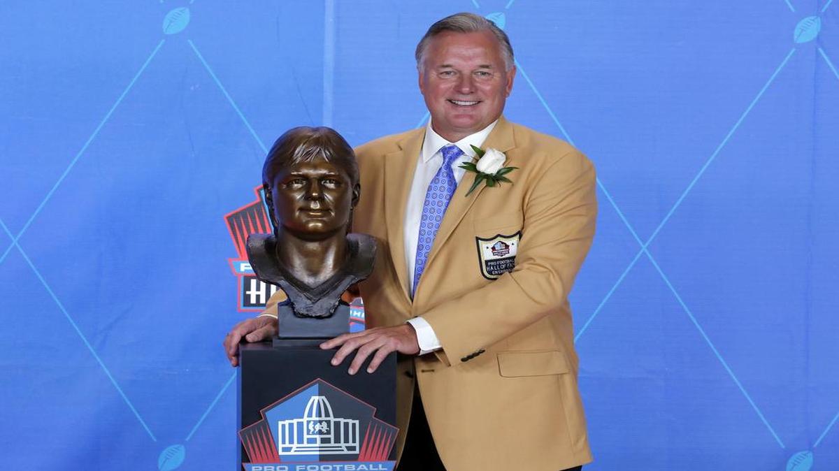 Placekicker Morten Andersen was inducted into the Pro Football Hall of Fame on Saturday.