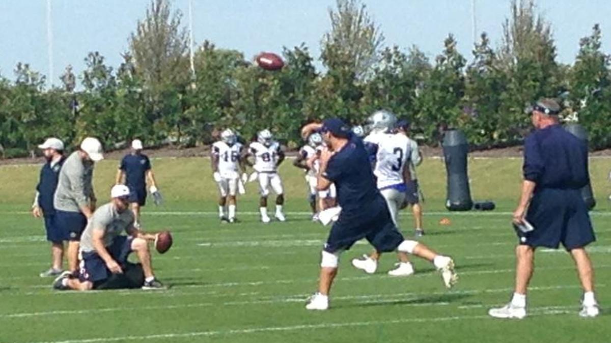 Tony Romo returned to the practice field on Wednesday and was throwing the football in drills.