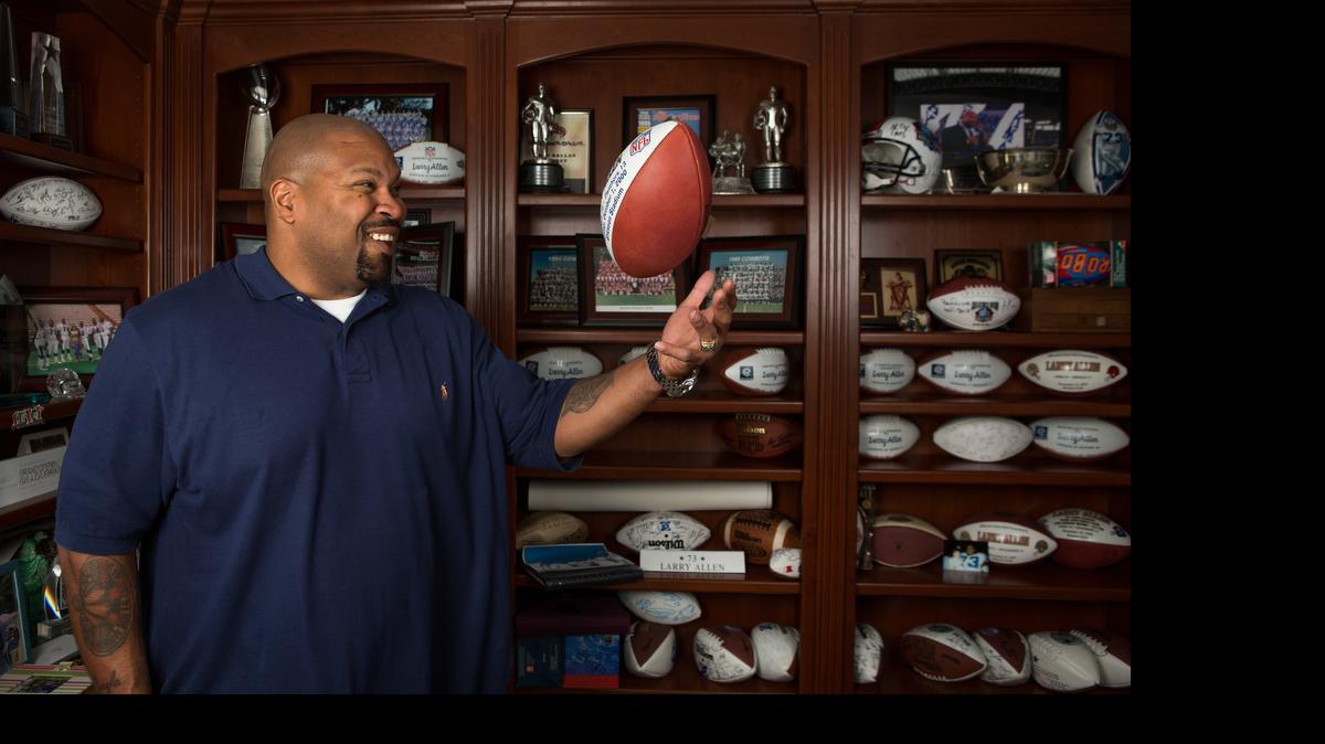 
Former Dallas Cowboys guard Larry Allen is on the final ballot for the Texas Sports Hall of Fame.
