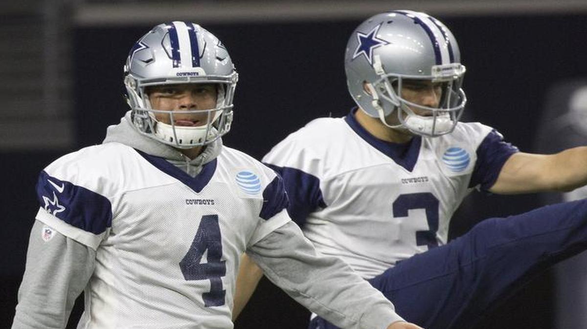 Cowboys quarterback Mark Sanchez (3) can relate to what Dak Prescott (4) is about to experience in the postseason.