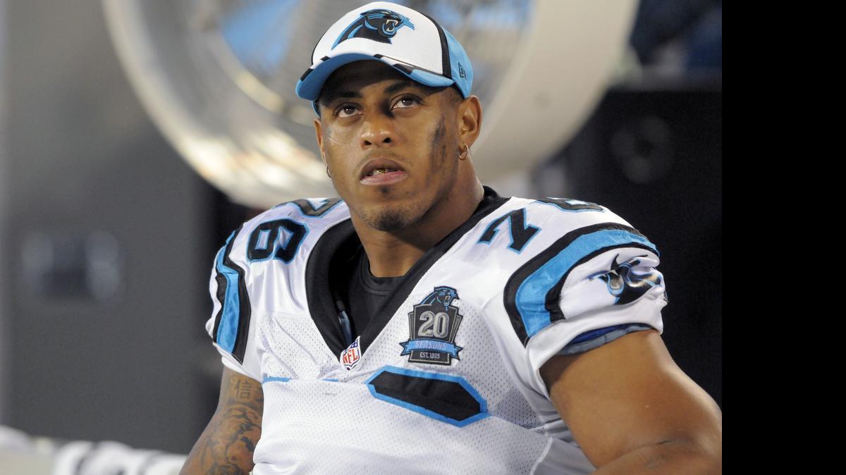 
Controversial tweet puts Dallas Cowboys defensive end Greg Hardy back in the news.
