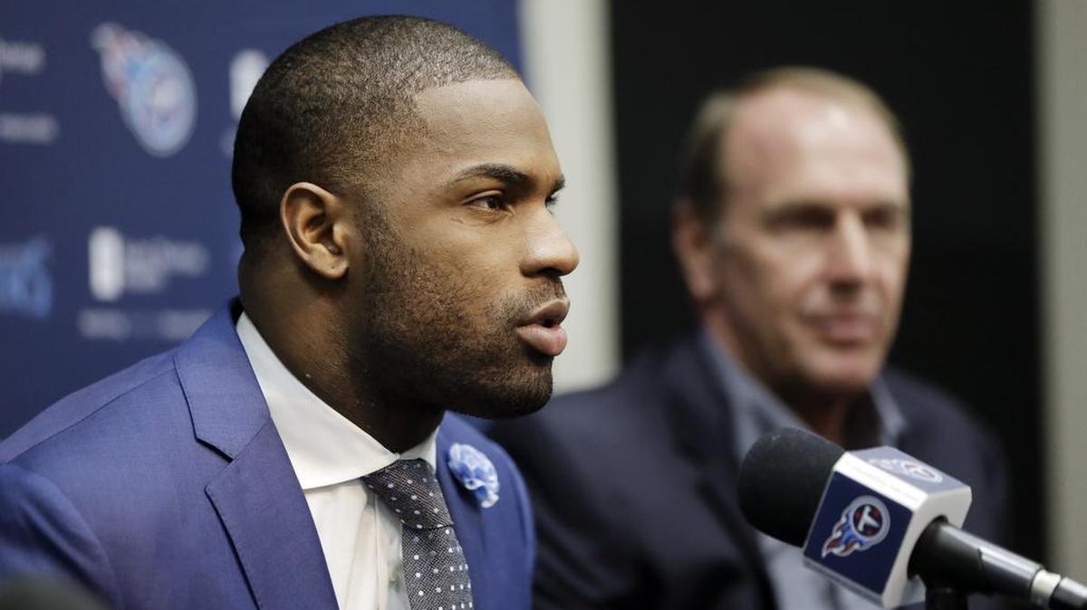 The Cowboys’ front-office brass discussed bringing running back DeMarco Murray back to Dallas before Murray was traded from Philadelphia to Tennessee earlier this month.