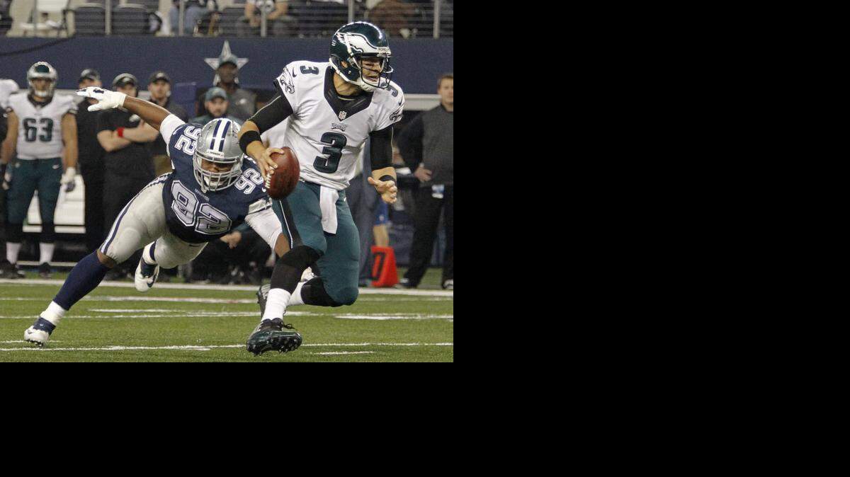 
Philadelphia Eagles quarterback Mark Sanchez said he never felt comfortable against Dallas even though they never trailed in their first meeting on Thanksgiving on the way to a 33-10 win.
