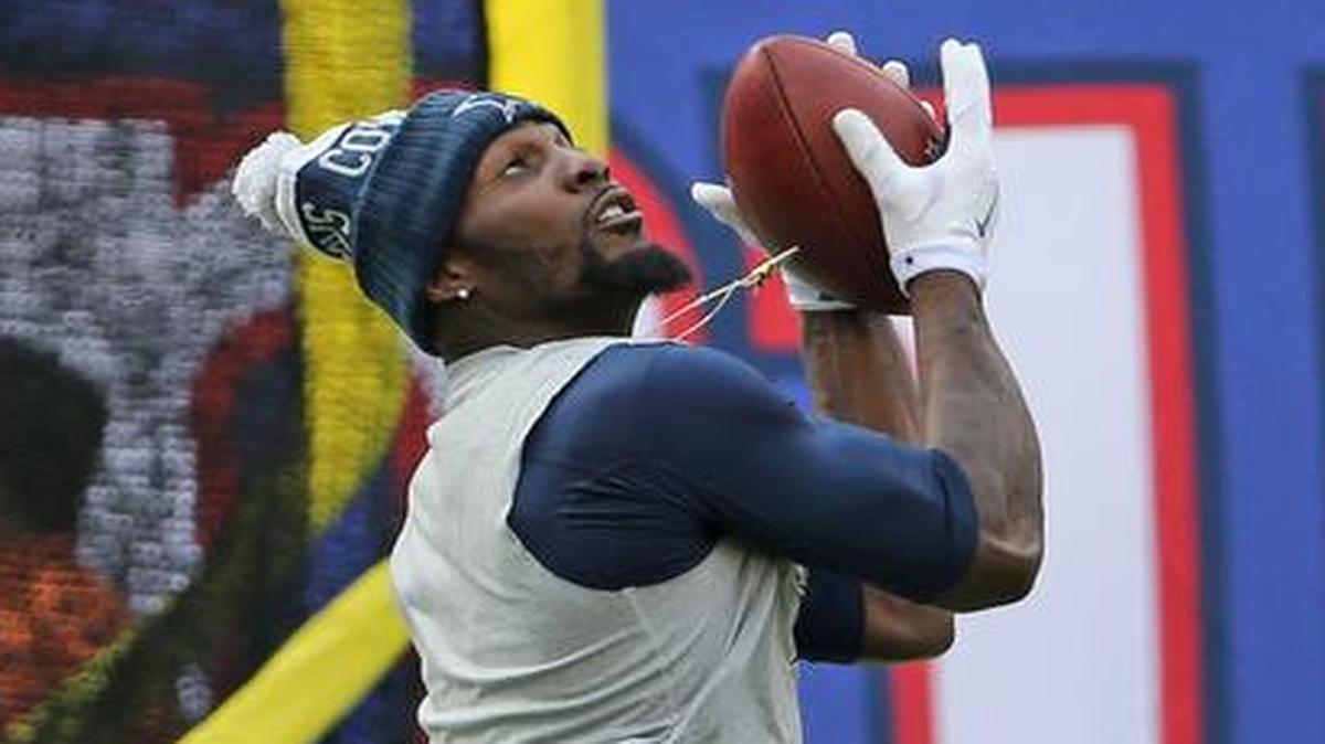 Dez Bryant hasn’t been in uniform since suffering a broken foot in the season opener. His return Sunday would boost the Cowboys’ flagging offense.