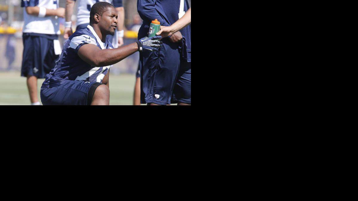 
Dallas Cowboys defensive tackle Amobi Okoye spent the 2013 season on the reserve/non-football illness list.
