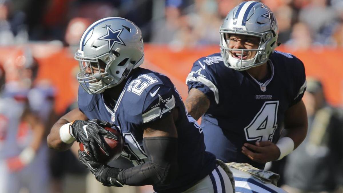 Dak Presoctt (right) and Ezekiel Elliott will try their hand at baseball on Monday.