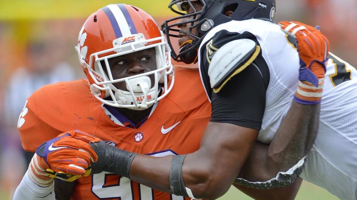 Clemson lineman Shaq Lawson will visit the Dallas Cowboys.