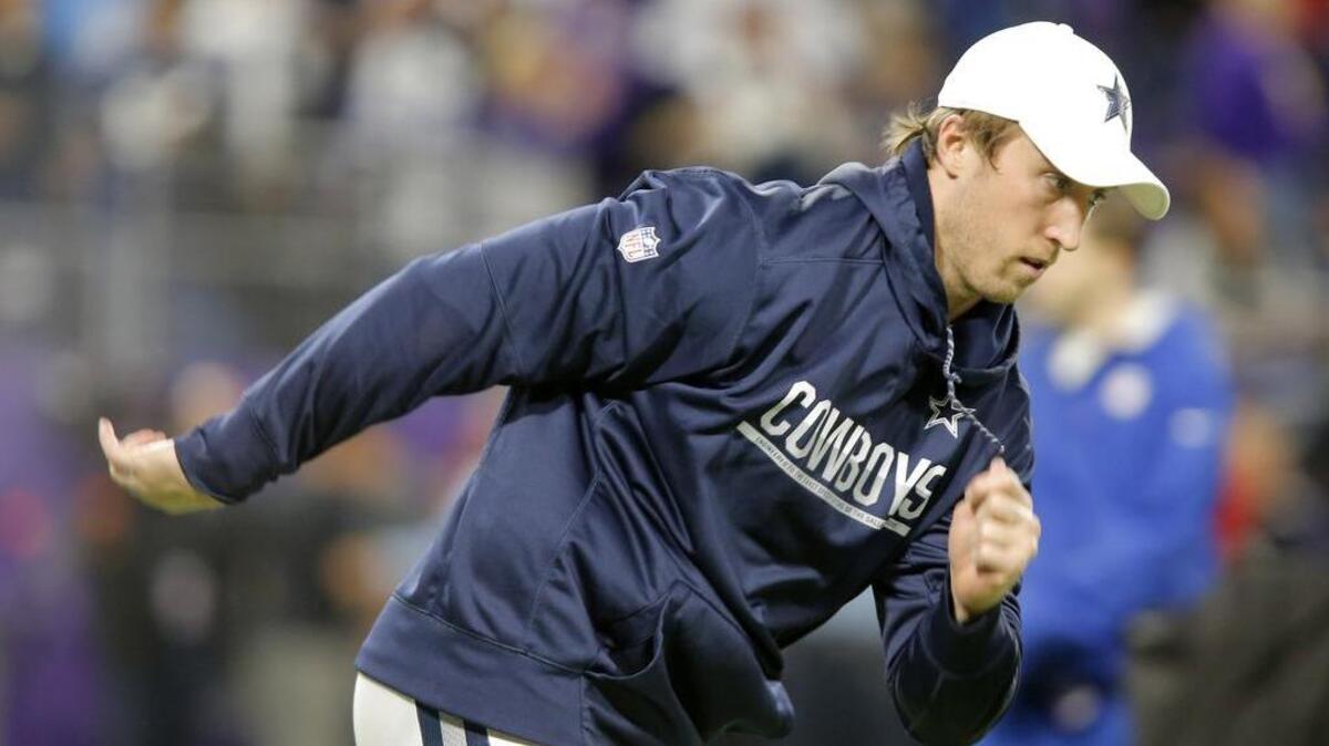 Cowboys linebacker Sean Lee (50) is the team’s nominee for Walter Payton Man of the Year.