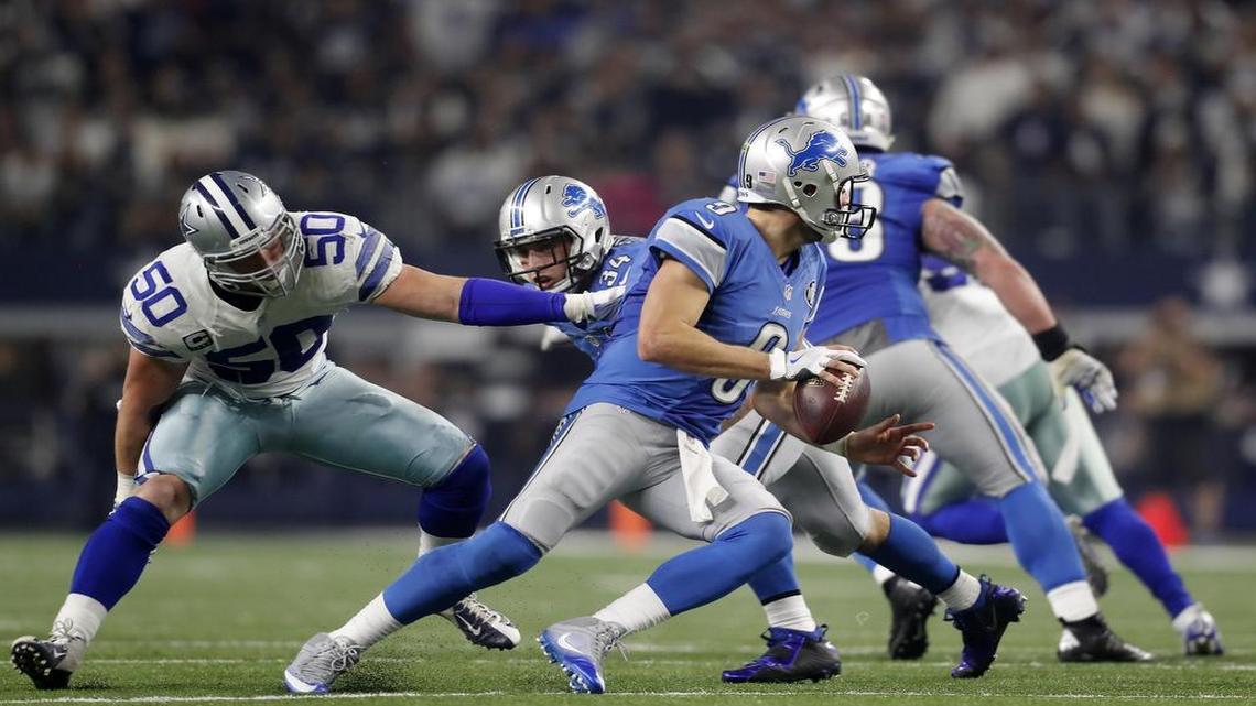 Dallas Cowboys outside linebacker Sean Lee lead a second-half charge that kept the Detroit Lions scoreless in the final two quarters.
