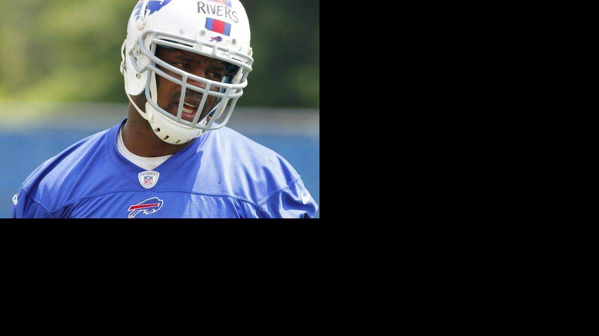 
Veteran linebacker Keith Rivers, who played with Buffalo last season, signed a one-year contract with the Dallas Cowboys on Wednesday.
